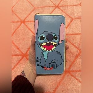 Stitch Long Wallet ✨NWOT✨